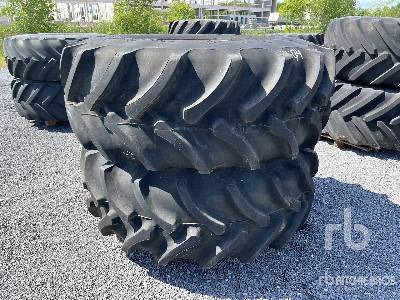 FIRESTONE 650/75R32 Quantity of (2) - Roue complète: photos 1 FIRESTONE 650/75R32 Quantity of (2) - Roue complète: photos 1
