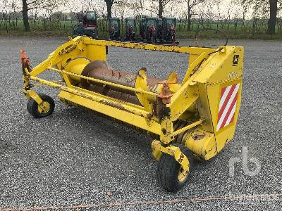 JOHN DEERE 630A - Moissoneuse: photos 1 JOHN DEERE 630A - Moissoneuse: photos 1