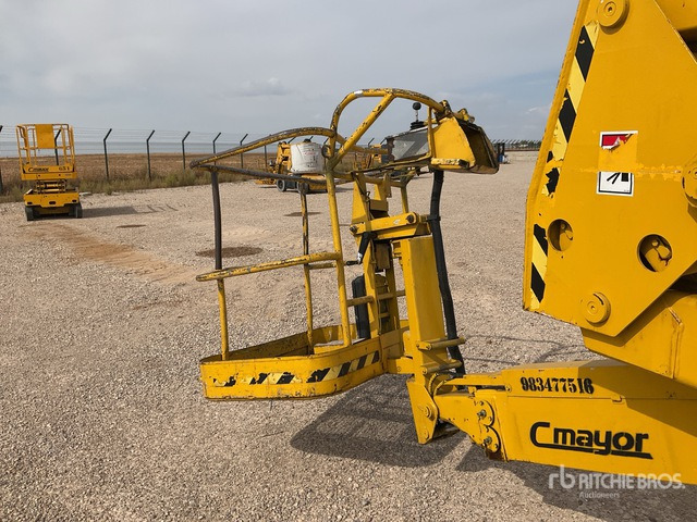 1999 Haulotte HA15I 2WD Electric Articulating Boom Lift - Nacelle articulée: photos 5 1999 Haulotte HA15I 2WD Electric Articulating Boom Lift - Nacelle articulée: photos 5