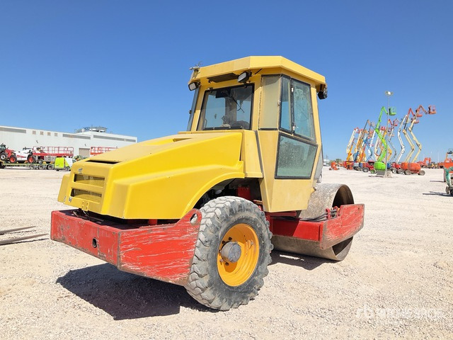 2000 Dynapac CA152D Smooth Drum Compactor - Compacteur à pieds de mouton/ Monocylindre: photos 4 2000 Dynapac CA152D Smooth Drum Compactor - Compacteur à pieds de mouton/ Monocylindre: photos 4