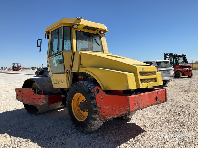 2000 Dynapac CA152D Smooth Drum Compactor - Compacteur à pieds de mouton/ Monocylindre: photos 3 2000 Dynapac CA152D Smooth Drum Compactor - Compacteur à pieds de mouton/ Monocylindre: photos 3