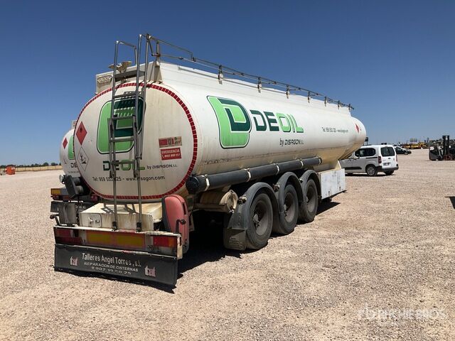 2004 ROS ROCA SC3 Tri/A Tanker Trailer - Semi-remorque citerne: photos 3 2004 ROS ROCA SC3 Tri/A Tanker Trailer - Semi-remorque citerne: photos 3