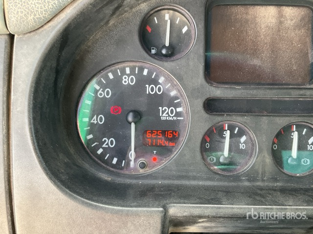 2005 DAF CF85.430 8x4 Twin-Steer Mixer Truck - Camion malaxeur: photos 2 2005 DAF CF85.430 8x4 Twin-Steer Mixer Truck - Camion malaxeur: photos 2