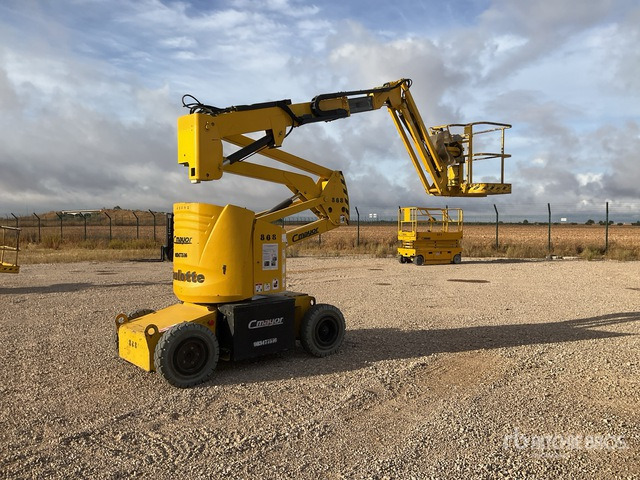 2006 Haulotte HA12IP 2WD Electric Articulating Boom Lift - Nacelle articulée: photos 1 2006 Haulotte HA12IP 2WD Electric Articulating Boom Lift - Nacelle articulée: photos 1