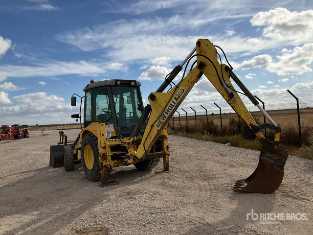 2007 New Holland LB95B-4PT 4x4 Backhoe Loader - Tractopelle: photos 2 2007 New Holland LB95B-4PT 4x4 Backhoe Loader - Tractopelle: photos 2