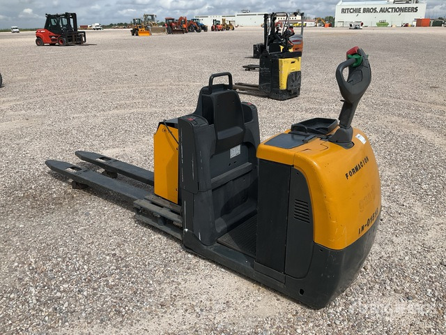 2009 Jungheinrich ECE225 Electric Pallet Jack - Transpalette: photos 4 2009 Jungheinrich ECE225 Electric Pallet Jack - Transpalette: photos 4
