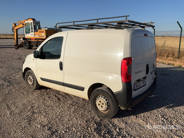 2011 Fiat Fiorino Cargo Van - Fourgonnette: photos 1 2011 Fiat Fiorino Cargo Van - Fourgonnette: photos 1