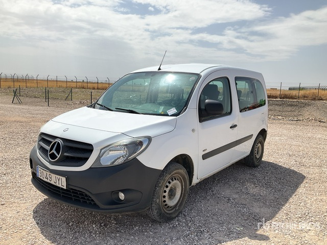 2017 Mercedes-Benz Citan 109 CDI Passenger Van - Minibus, Transport de personnes: photos 3 2017 Mercedes-Benz Citan 109 CDI Passenger Van - Minibus, Transport de personnes: photos 3