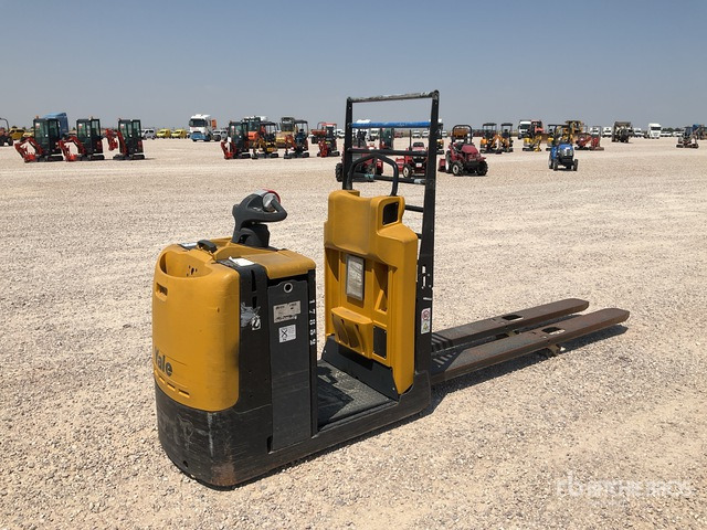 2019 Yale MO20 Electric Pallet Jack - Transpalette: photos 3 2019 Yale MO20 Electric Pallet Jack - Transpalette: photos 3