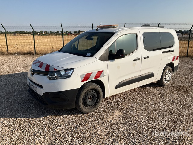 2020 Toyota Proace Passenger Van - Minibus, Transport de personnes: photos 1 2020 Toyota Proace Passenger Van - Minibus, Transport de personnes: photos 1