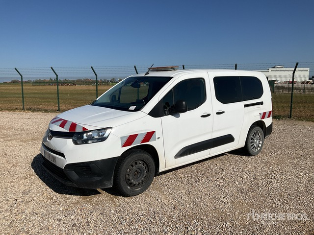 2022 Toyota Proace City Verso 5 Passenger Van - Minibus, Transport de personnes: photos 2 2022 Toyota Proace City Verso 5 Passenger Van - Minibus, Transport de personnes: photos 2