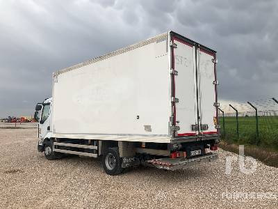 RENAULT MIDLUM 220.12 4x2 - Camion frigorifique: photos 2 RENAULT MIDLUM 220.12 4x2 - Camion frigorifique: photos 2