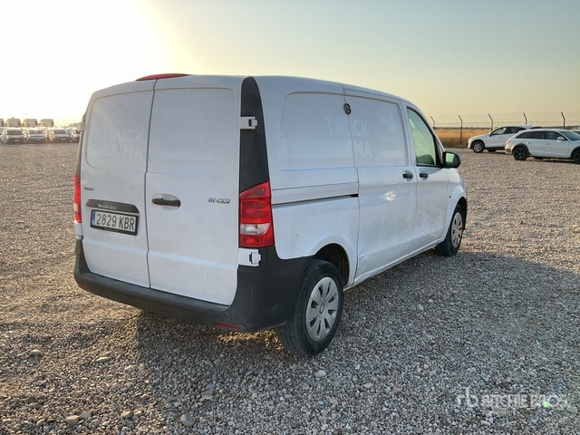2017 Mercedes-Benz Vito 110 CDI Cargo Van - Véhicule utilitaire: photos 4 2017 Mercedes-Benz Vito 110 CDI Cargo Van - Véhicule utilitaire: photos 4