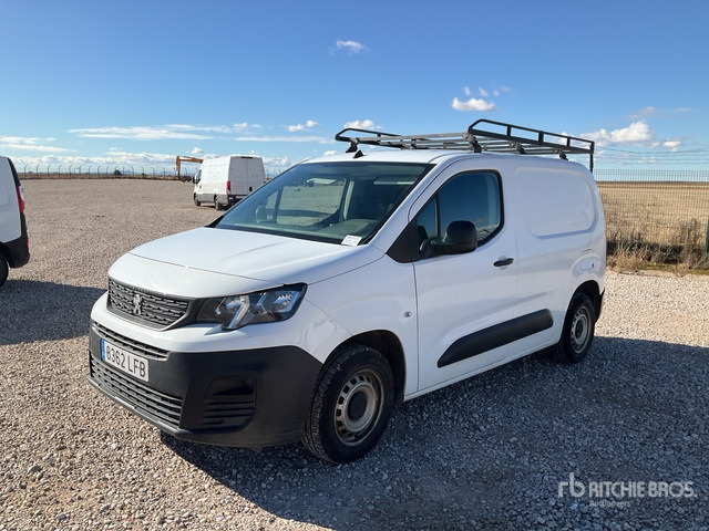 2019 Peugeot Partner Cargo Van - Véhicule utilitaire: photos 1 2019 Peugeot Partner Cargo Van - Véhicule utilitaire: photos 1