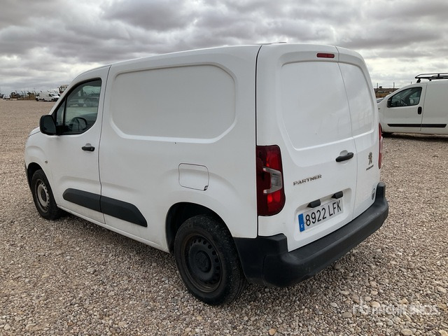 2019 Peugeot Partner Cargo Van - Véhicule utilitaire: photos 3 2019 Peugeot Partner Cargo Van - Véhicule utilitaire: photos 3