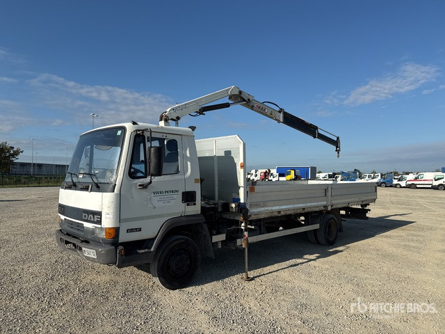 1996 DAF 150E2 PM 4622 2000 kg on 4x2 Flatbed Truck with Crane - Camion plateau, Camion grue: photos 1 1996 DAF 150E2 PM 4622 2000 kg on 4x2 Flatbed Truck with Crane - Camion plateau, Camion grue: photos 1