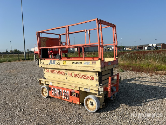2000 JLG 2646 E3 Electric (Inoperable) Scissor Lift - Nacelle ciseaux: photos 4 2000 JLG 2646 E3 Electric (Inoperable) Scissor Lift - Nacelle ciseaux: photos 4