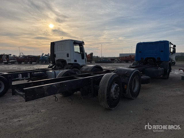 2000 Scania 310 Cab and Chassis - Châssis cabine: photos 3 2000 Scania 310 Cab and Chassis - Châssis cabine: photos 3