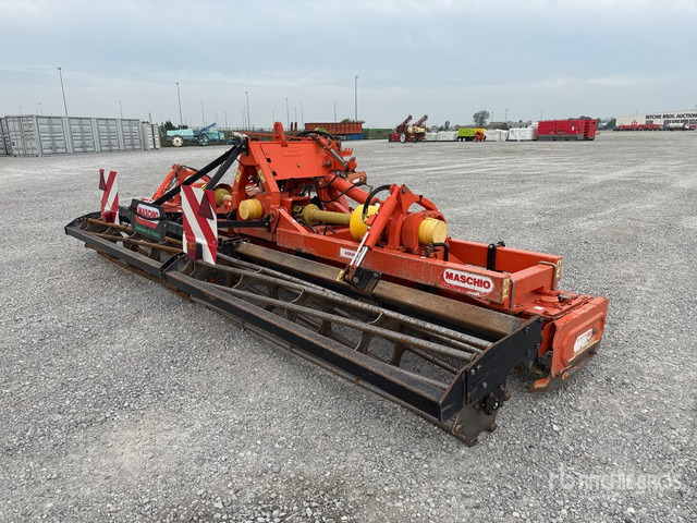 2004 Maschio Gaspardo Aquila 5000 5 m Harrow - Herse rotative: photos 3 2004 Maschio Gaspardo Aquila 5000 5 m Harrow - Herse rotative: photos 3
