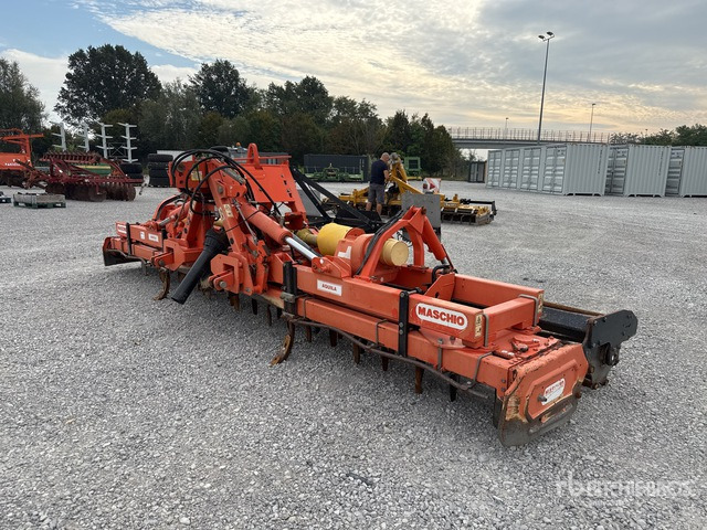 2004 Maschio Gaspardo Aquila 5000 5 m Harrow - Herse rotative: photos 1 2004 Maschio Gaspardo Aquila 5000 5 m Harrow - Herse rotative: photos 1