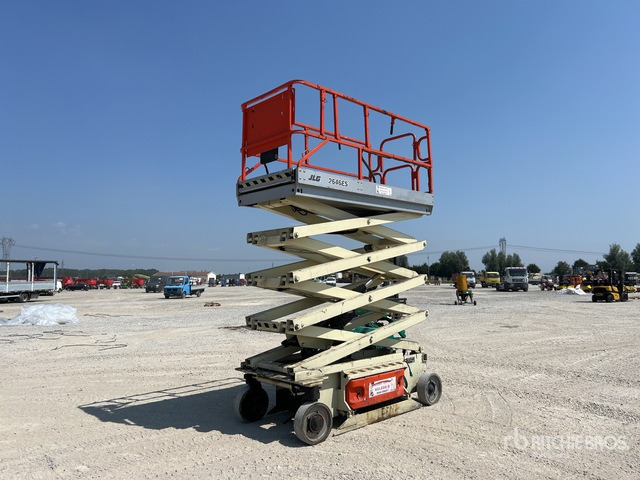 2005 JLG 2646ES Electric Scissor Lift - Nacelle ciseaux: photos 4 2005 JLG 2646ES Electric Scissor Lift - Nacelle ciseaux: photos 4
