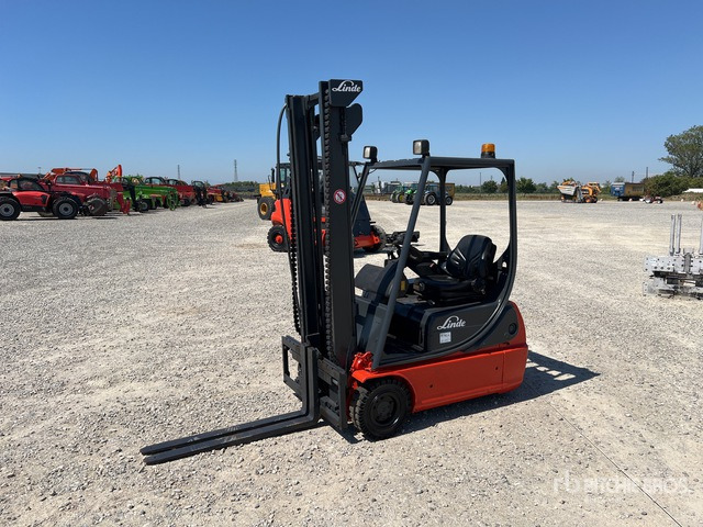 2005 Linde E16C-02 1600 kg (Inoperable) Electric Forklift - Chariot élévateur électrique: photos 4 2005 Linde E16C-02 1600 kg (Inoperable) Electric Forklift - Chariot élévateur électrique: photos 4