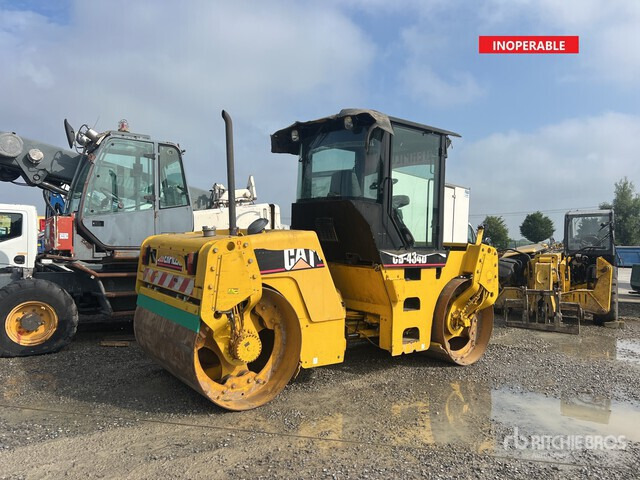 2007 Cat 434D (Inoperable) Double Drum Roller - Rouleau compresseur: photos 1 2007 Cat 434D (Inoperable) Double Drum Roller - Rouleau compresseur: photos 1