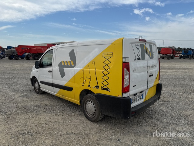 2009 Fiat Scudo Autocarro furgonato - Fourgonnette: photos 4 2009 Fiat Scudo Autocarro furgonato - Fourgonnette: photos 4