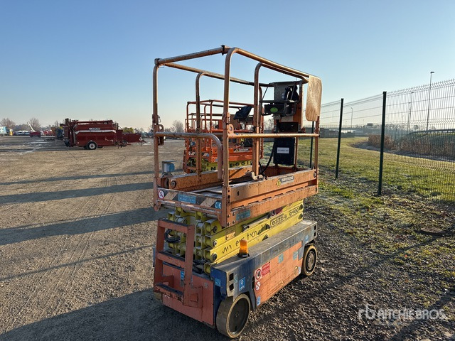 2009 Iteco IT7380 (Inoperable) Scissor Lift - Nacelle ciseaux: photos 3 2009 Iteco IT7380 (Inoperable) Scissor Lift - Nacelle ciseaux: photos 3