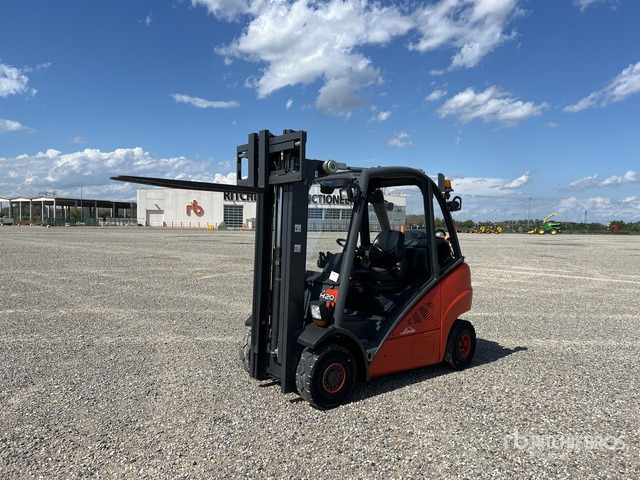 2009 Linde H20T 2000 kg Forklift - Chariot élévateur: photos 2 2009 Linde H20T 2000 kg Forklift - Chariot élévateur: photos 2