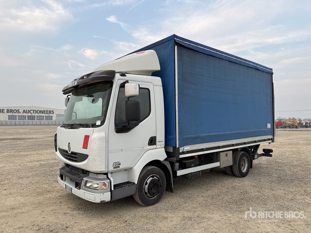 2010 Renault Midlum 215.75 4x2 Curtain Side Truck - Camion à rideaux coulissants: photos 1 2010 Renault Midlum 215.75 4x2 Curtain Side Truck - Camion à rideaux coulissants: photos 1