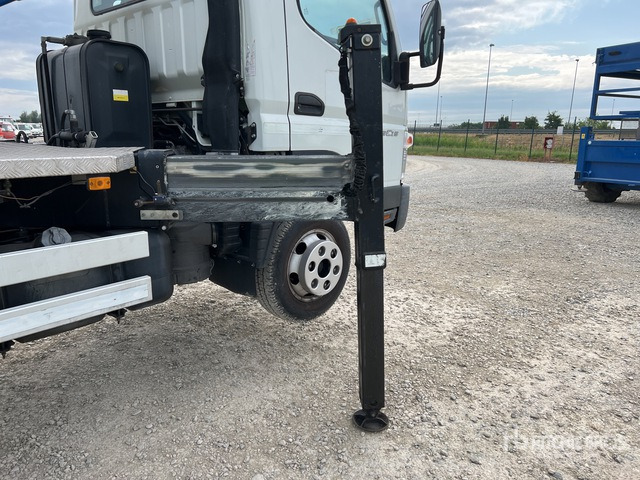 2011 Mitsubishi Canter 6C15 Socage DA 328 on 4x2 Bucket Truck - Camion avec nacelle: photos 5 2011 Mitsubishi Canter 6C15 Socage DA 328 on 4x2 Bucket Truck - Camion avec nacelle: photos 5