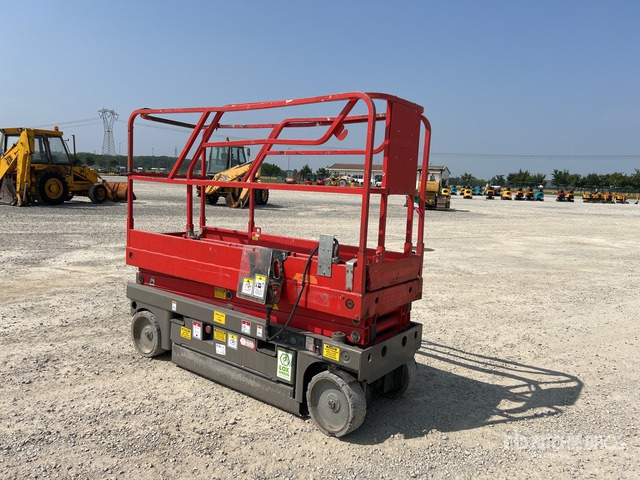 2012 Haulotte Compact 8 Electric (Inoperable) Scissor Lift - Nacelle ciseaux: photos 4 2012 Haulotte Compact 8 Electric (Inoperable) Scissor Lift - Nacelle ciseaux: photos 4