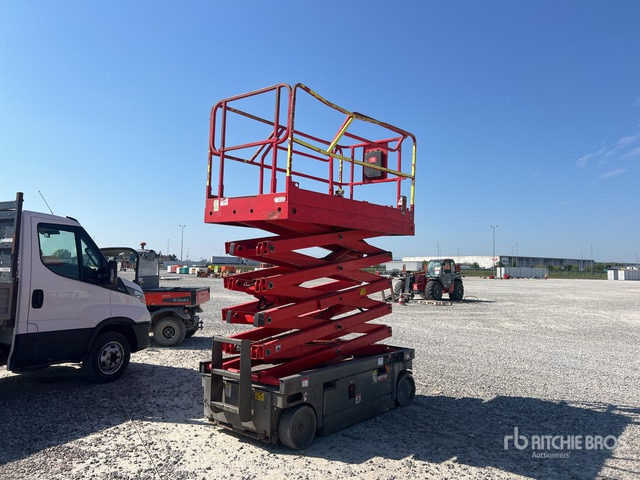 2013 Haulotte Compact 12 Electric Scissor Lift - Nacelle ciseaux: photos 3 2013 Haulotte Compact 12 Electric Scissor Lift - Nacelle ciseaux: photos 3