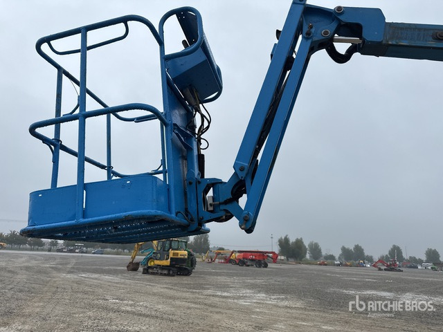 2014 Genie Z-34/22 Diesel Articulating Boom Lift - Nacelle articulée: photos 5 2014 Genie Z-34/22 Diesel Articulating Boom Lift - Nacelle articulée: photos 5