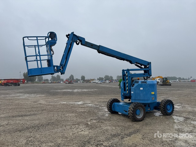2014 Genie Z-34/22 Diesel Articulating Boom Lift - Nacelle articulée: photos 1 2014 Genie Z-34/22 Diesel Articulating Boom Lift - Nacelle articulée: photos 1