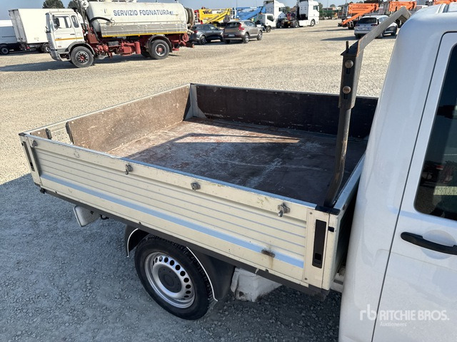 2014 Volkswagen Transporter Crew Cab Flatbed Truck - Fourgon plateau: photos 5 2014 Volkswagen Transporter Crew Cab Flatbed Truck - Fourgon plateau: photos 5