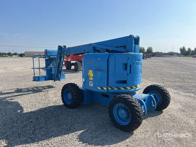 2015 Genie Z-34/22 (Inoperable) Articulating Boom Lift - Nacelle articulée: photos 3 2015 Genie Z-34/22 (Inoperable) Articulating Boom Lift - Nacelle articulée: photos 3