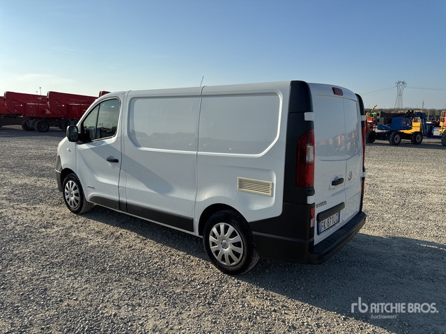 2017 Nissan NV300 Autocarro furgonato - Fourgonnette: photos 3 2017 Nissan NV300 Autocarro furgonato - Fourgonnette: photos 3