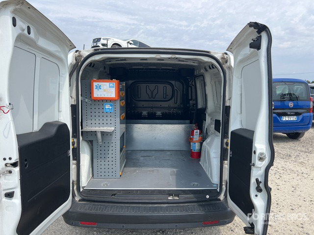 Fourgonnette 2019 Fiat Doblo Cargo Autocarro furgonato: photos 6 Fourgonnette 2019 Fiat Doblo Cargo Autocarro furgonato: photos 6