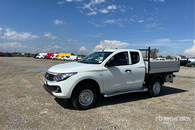 2020 Fiat Fullback 4x4 Extended Cab 2.4 154CV SX 4X4 Flatbed Truck - Fourgon plateau: photos 3 2020 Fiat Fullback 4x4 Extended Cab 2.4 154CV SX 4X4 Flatbed Truck - Fourgon plateau: photos 3