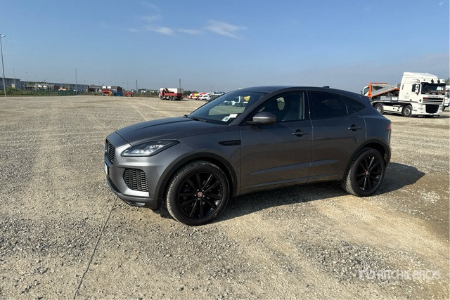 2020 Jaguar E Pace 2.0D I4 CHEQUERED FLAG AUTO 4WD SUV - SUV: photos 3 2020 Jaguar E Pace 2.0D I4 CHEQUERED FLAG AUTO 4WD SUV - SUV: photos 3