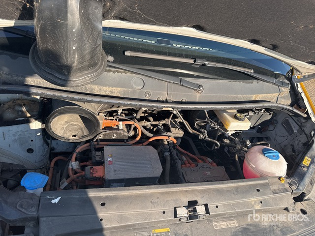 Camion frigorifique 2020 Volkswagen E-Crafter electric 100kW 1-speed automati ... Refrigerated Truck: photos 6 Camion frigorifique 2020 Volkswagen E-Crafter electric 100kW 1-speed automati ... Refrigerated Truck: photos 6