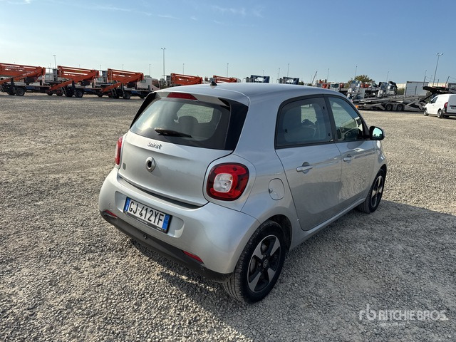 2022 SMART EQ BERLINA EQ 60KW PASSION Automobile - Voiture: photos 4 2022 SMART EQ BERLINA EQ 60KW PASSION Automobile - Voiture: photos 4