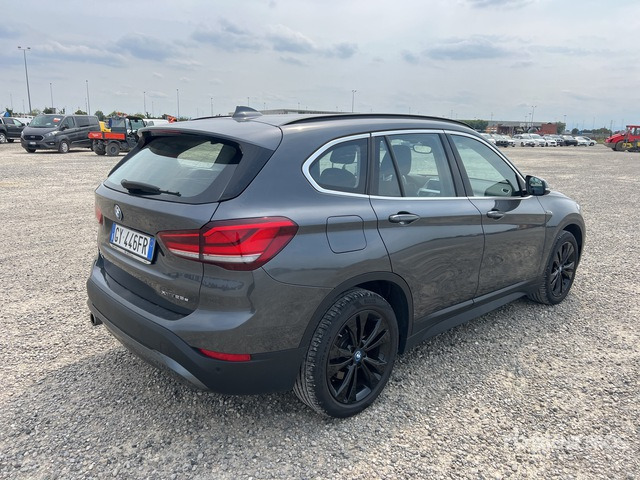 BMW X1 Automobile - SUV: photos 4 BMW X1 Automobile - SUV: photos 4
