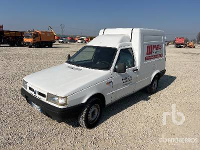 FIAT FIORINO - Camion fourgon: photos 1 FIAT FIORINO - Camion fourgon: photos 1