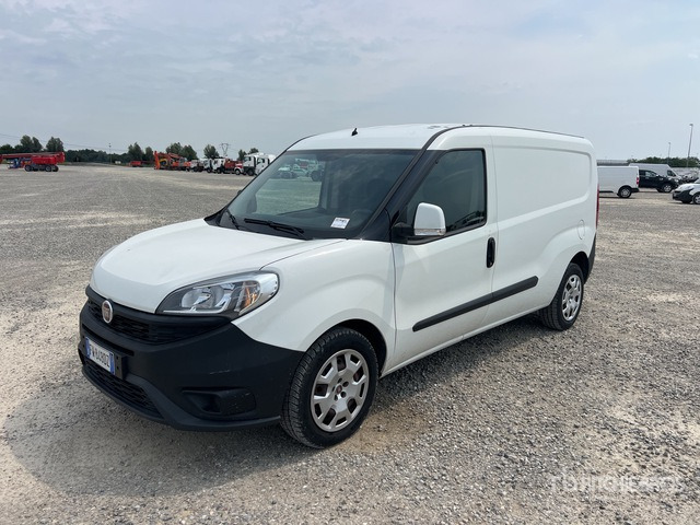 Fiat Doblo Cargo Van Truck - Fourgon utilitaire: photos 2 Fiat Doblo Cargo Van Truck - Fourgon utilitaire: photos 2