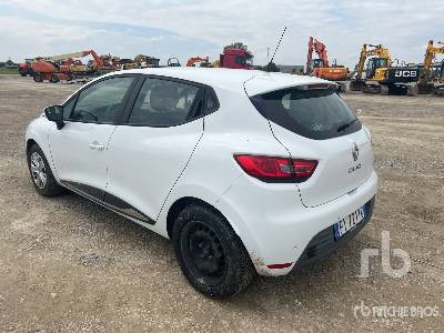 RENAULT CLIO Berlina 1.5 DCI 75CV BUSINESS N1 - Voiture: photos 2 RENAULT CLIO Berlina 1.5 DCI 75CV BUSINESS N1 - Voiture: photos 2
