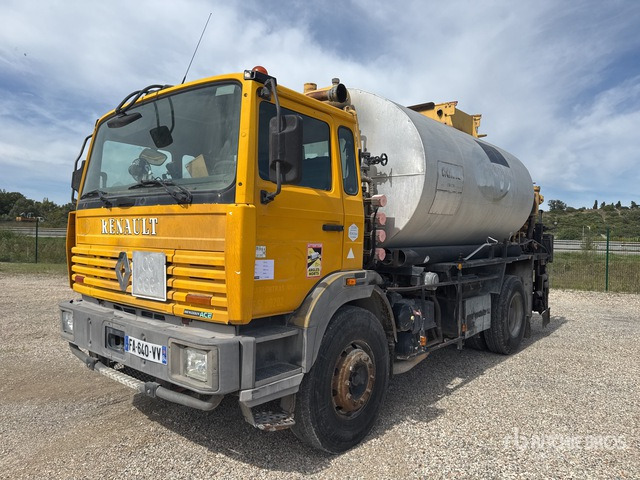 1995 Renault 1995 Acmar on 4x2 Crew Cab Repa ... Asphalt Distributor Truck - Répandeuse: photos 1 1995 Renault 1995 Acmar on 4x2 Crew Cab Repa ... Asphalt Distributor Truck - Répandeuse: photos 1