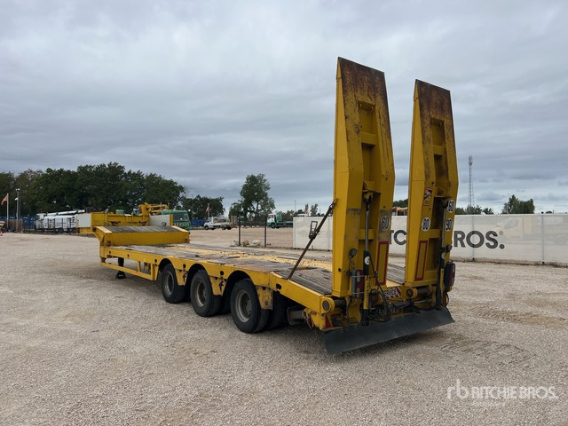 2007 Faymonville TL3GE Tri/A Semi-Remorque Porte-Engin ... Lowboy Trailer - Semi-remorque surbaissé: photos 4 2007 Faymonville TL3GE Tri/A Semi-Remorque Porte-Engin ... Lowboy Trailer - Semi-remorque surbaissé: photos 4